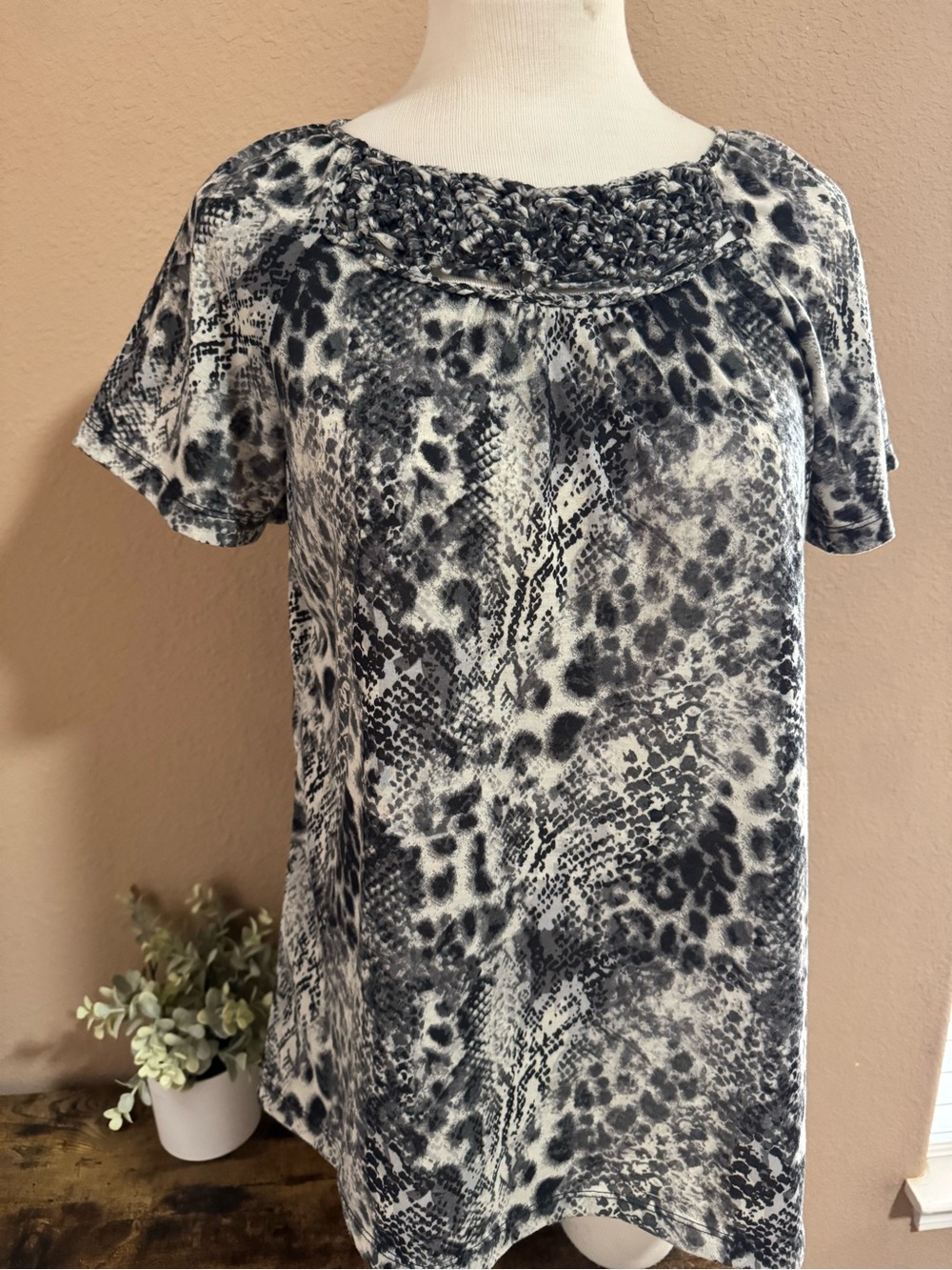White Stag Black and White Animal Print Short Sleeve Top